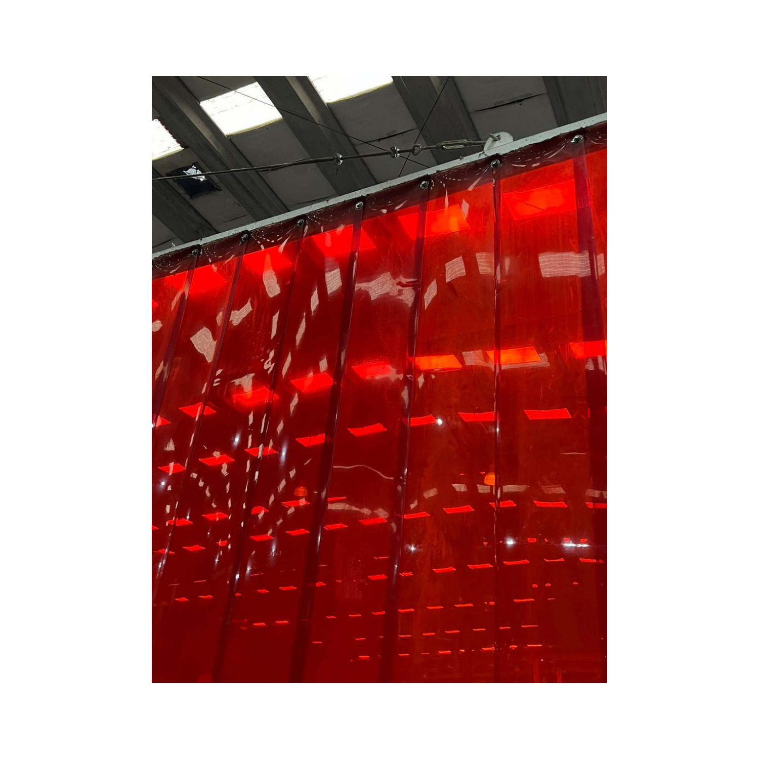 CORTINA DE VINIL ROJA 6 X 6 (1.83 X 1.83 MTS)